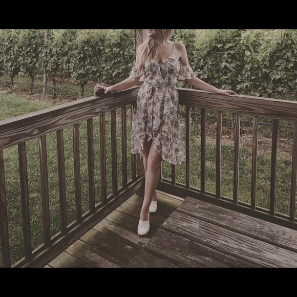 Dress - Picture 1 of 6